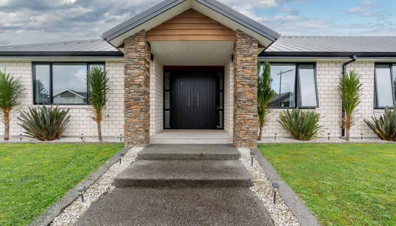 4 Sydney Place, Flagstaff