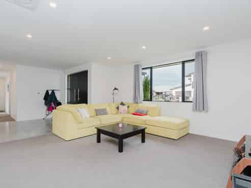 4 Sydney Place, Flagstaff