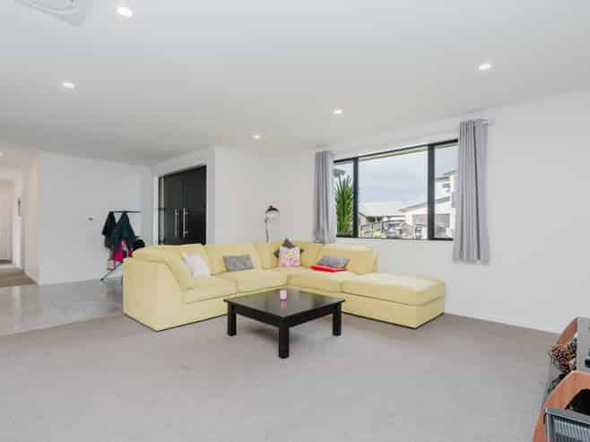 4 Sydney Place, Flagstaff