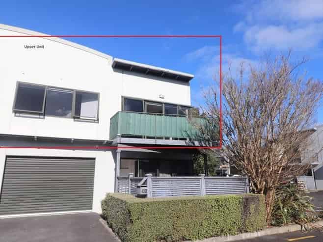 18 Airborne Road, Rosedale