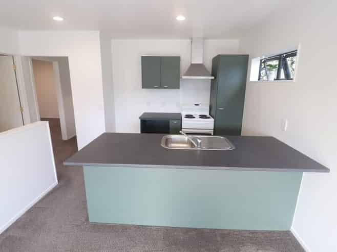 18 Airborne Road, Rosedale