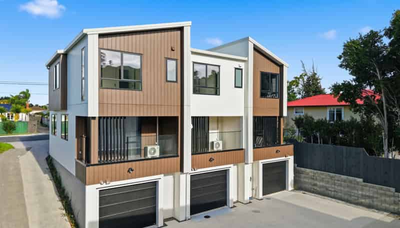 1,2,4 & 8/36 Woodside Road, Massey
