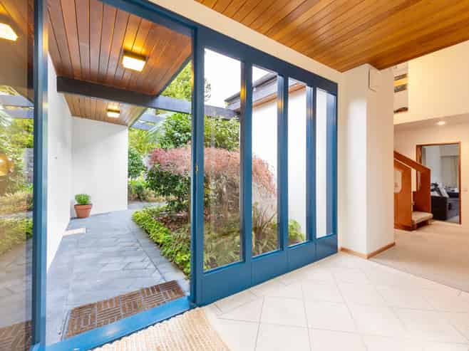 10 Edgewater Street, WAIKANAE