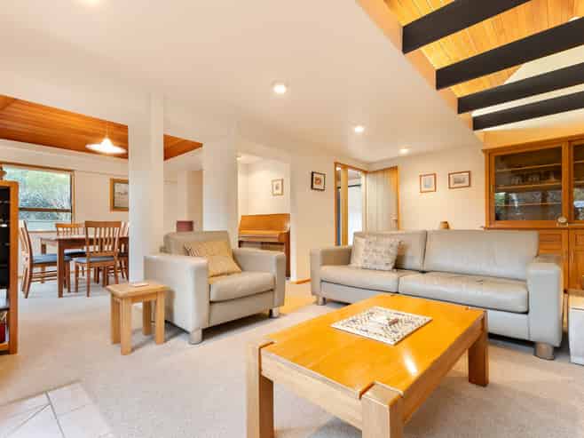 10 Edgewater Street, WAIKANAE
