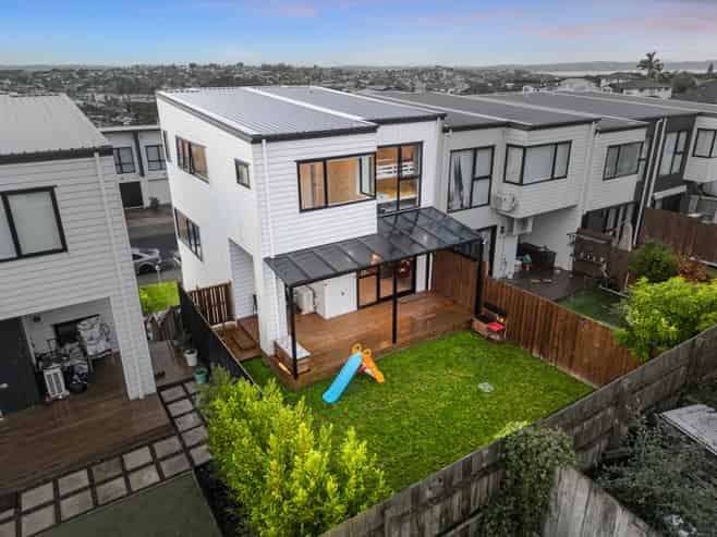 9 Paina Crescent, Massey