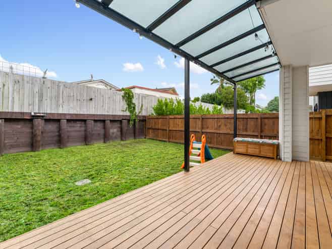 9 Paina Crescent, Massey