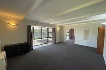 296B Mangorei Road, Merrilands