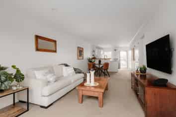 27/41 Manchester Way, Judea