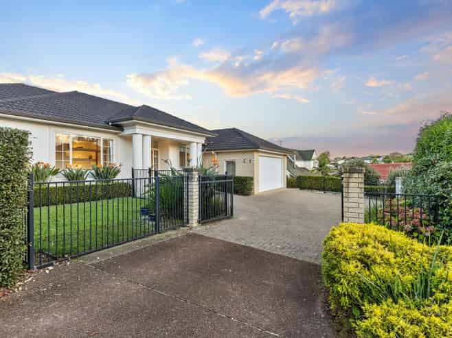 7 Hendrika Court, Hobsonville