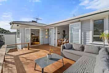 15A Queen Road, Bellevue