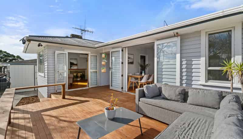 15A Queen Road, Bellevue