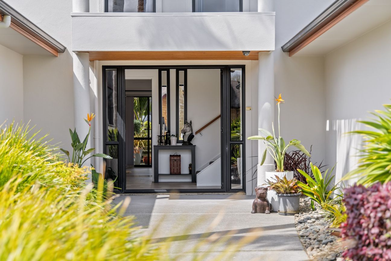 Two storey family haven in Holmwood Park - Widok 2