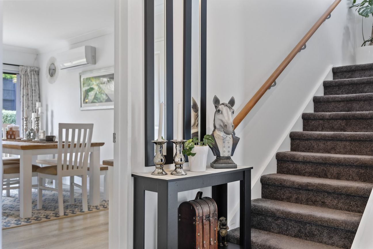 Two storey family haven in Holmwood Park - Widok 3