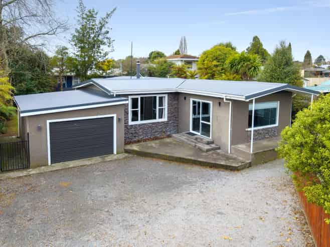 1/2 Laughton Street, Taupo