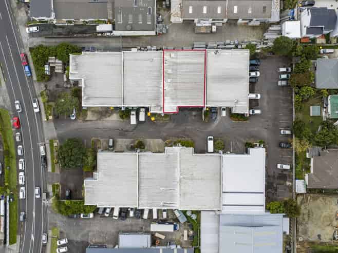 424sqm industrial – Wairau Valley