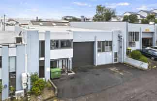 424sqm industrial – Wairau Valley