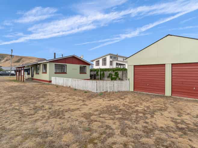 13 Lake Terrace Road, Birdlings Flat