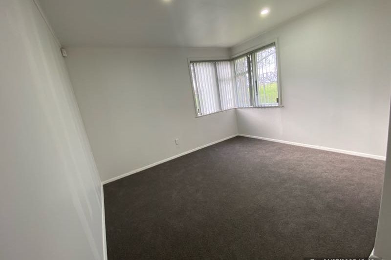 Spacious Renovated Family Home in the Heart of Papakura - Ansicht 6