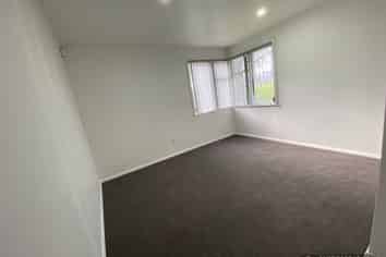 64 Arimu Road, Papakura