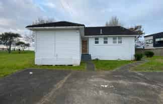 64 Arimu Road, Papakura