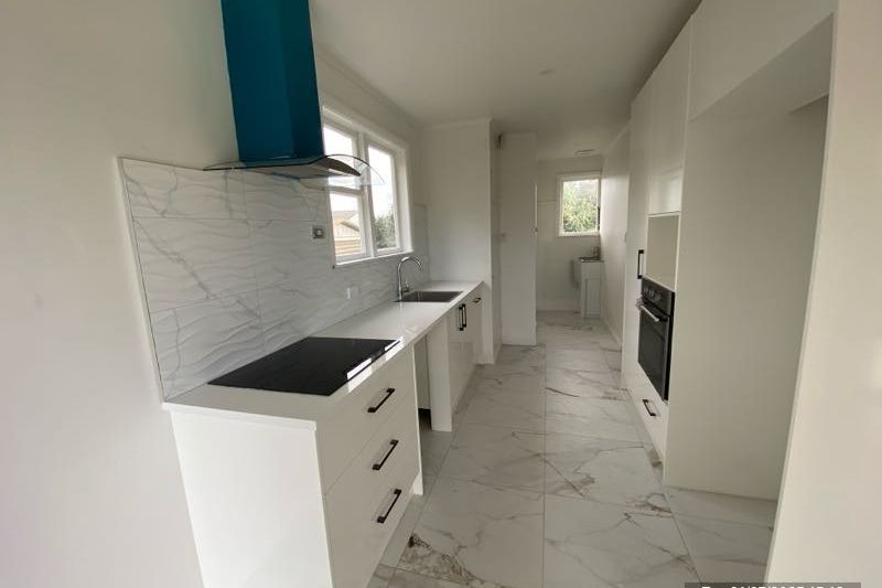 Spacious Renovated Family Home in the Heart of Papakura - Mehr