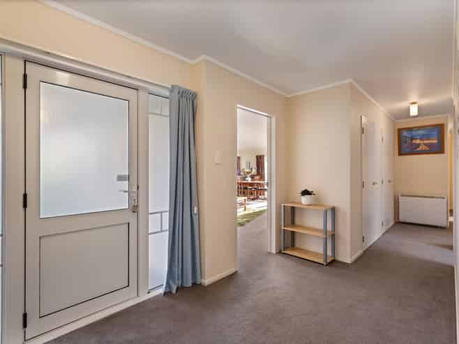 12 Washington Parade, Milson