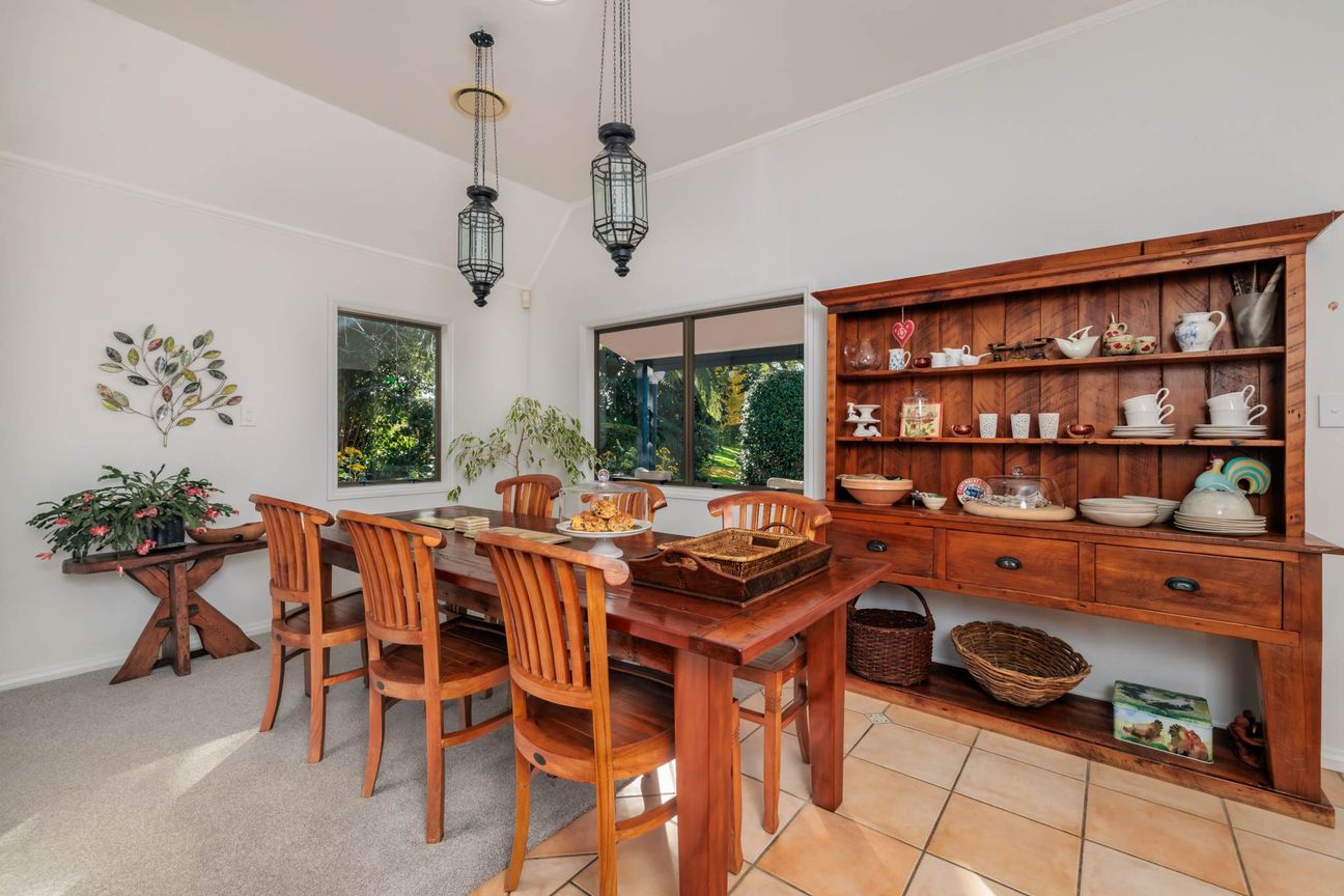 An Enchanting Estate With Supplementary Income - Ansicht 6