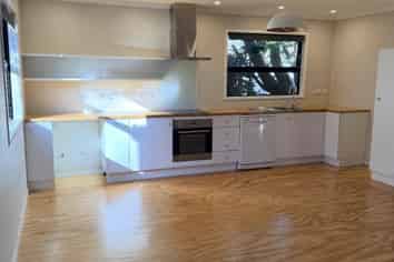 2 Ebrington Place, Strandon