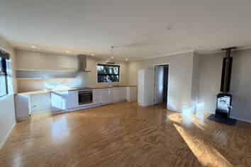 2 Ebrington Place, Strandon