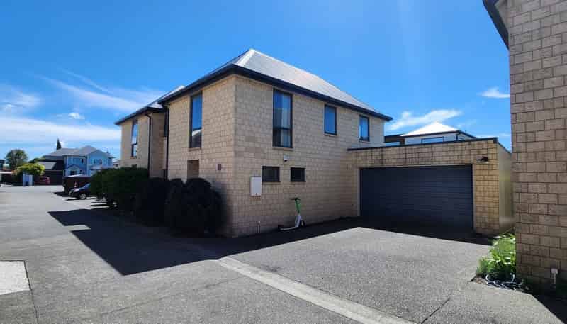 3/1022 Colombo St, Saint Albans