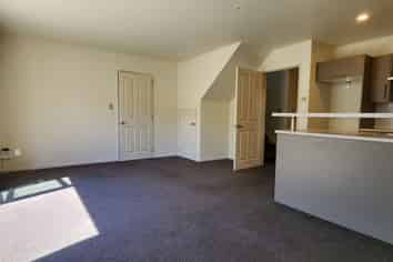 3/1022 Colombo St, Saint Albans