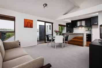2/28 Bayview Road, Bayview