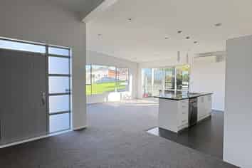 26 Pebble Beach Boulevard, Kamo
