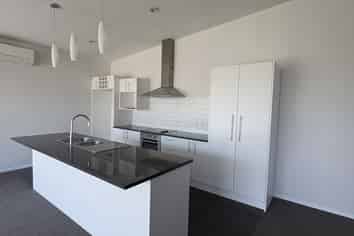 26 Pebble Beach Boulevard, Kamo
