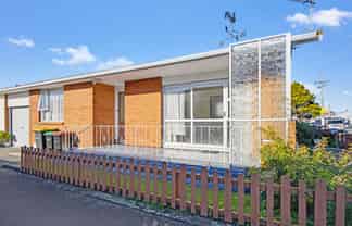 21a Prince Albert Road, South Dunedin