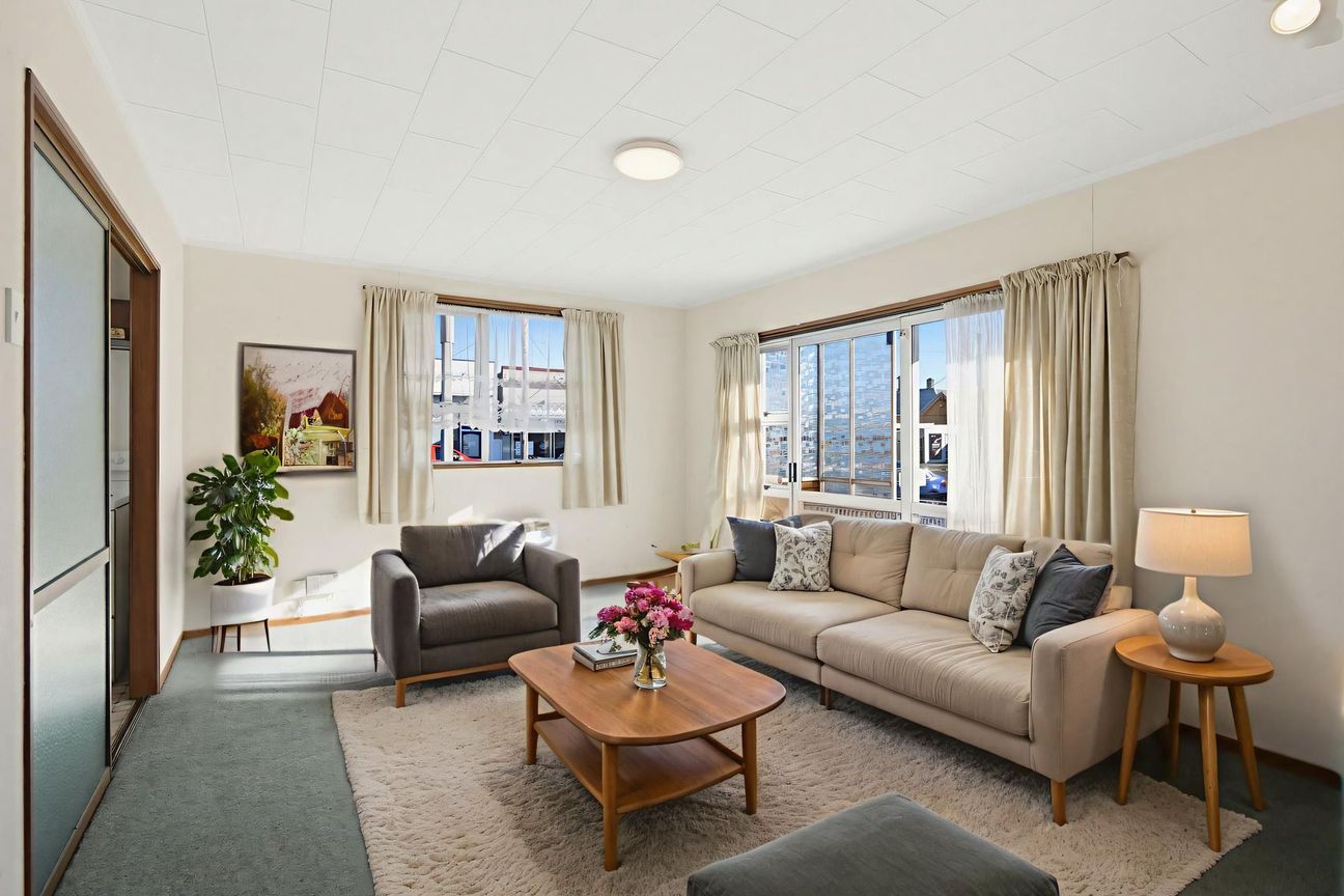 2-Bedroom Unit with Internal Garage – pohled 2