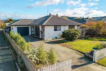 17D Martin Avenue, WAKEFIELD