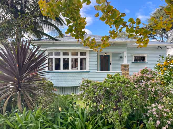 7 Burnside Avenue, Mount Albert