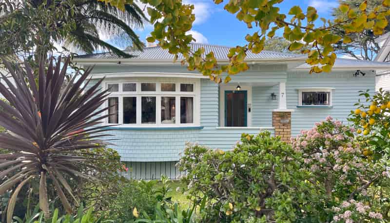 7 Burnside Avenue, Mount Albert