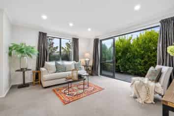 4/37 Huxley Street, Sydenham