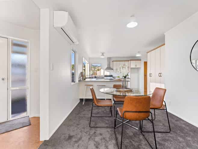 248E Annesbrook Drive, Wakatu