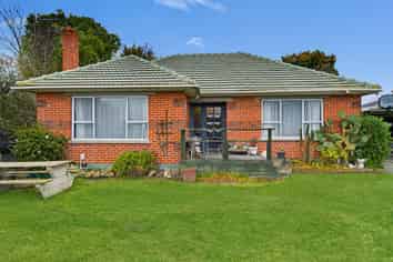 212 Walnut Ave, Ashburton