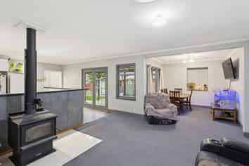 212 Walnut Ave, Ashburton