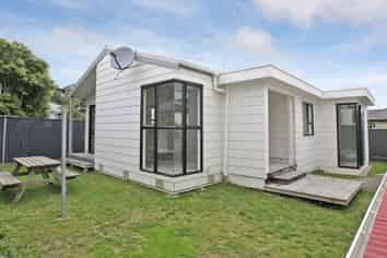 183B The Parade, Island Bay
