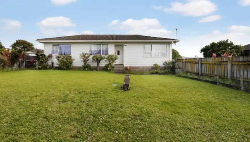 9 Tosca Place, Otara