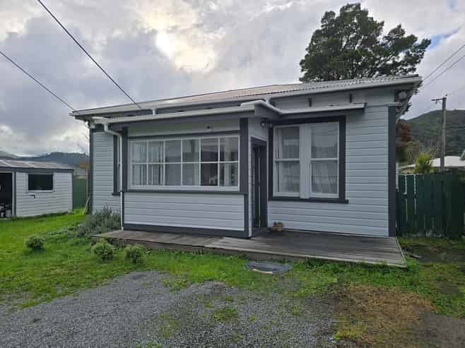 95 Rata Street, Naenae