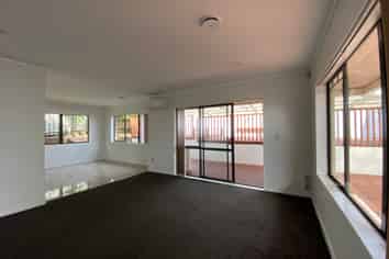 208 Botany Road, Botany Downs