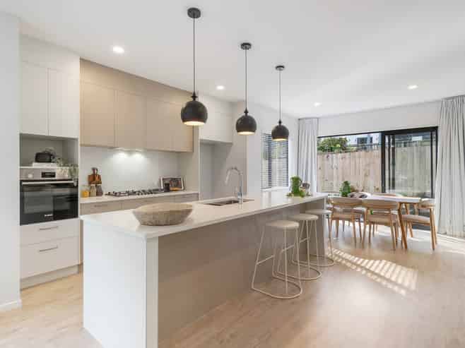6 Tagish Way, Orewa