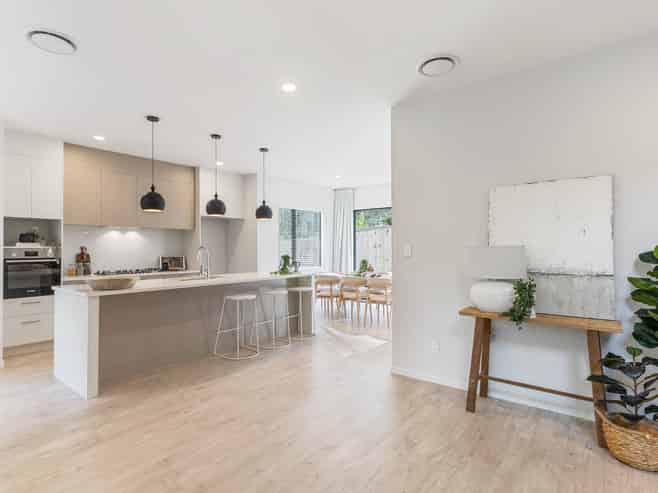 6 Tagish Way, Orewa