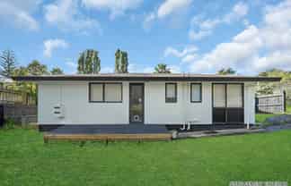 1/233 Glengarry Road, Glen Eden